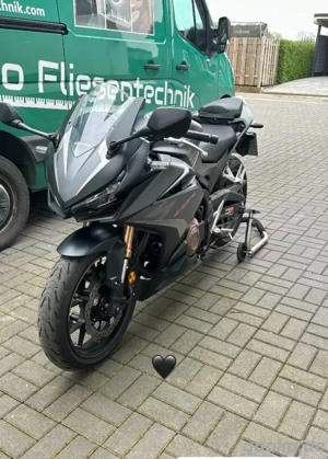 Honda CBR 500R   Top Zustand