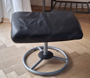 Schwarzer Hocker 48x40 cm (nur Abholung München) 