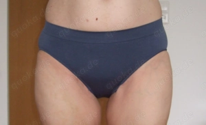 Slip dunkelgrau getragen