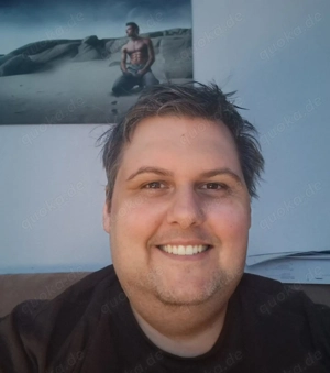 Sympathischer Mann (181 cm, 177 kg) sucht sportlichen Freund für echte Begegnung