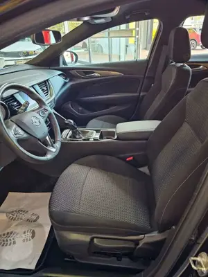 Opel Insignia B ST SHZ LHzg Carplay PDC Spurassistent Bild 5