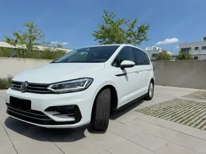 Volkswagen Touran 1.5 TSI R-Line AHK 7S