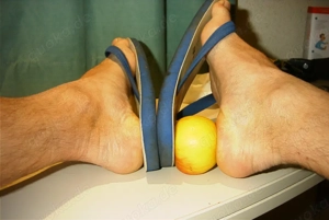 Welche SIE bzw. Welcher ER mag Fusserotik oder trampling?