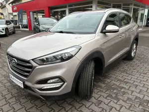 Hyundai TUCSON Intro Edition Navi, Kamera, Totwinkelass.