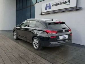 Hyundai i30 Kombi 1.4 T-GDI DCT YES!Automatik Navi SHZ Klimaau Bild 3