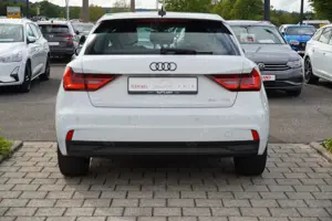 Audi A1 Sportback 30 1.0 TFSI Klimaaut. LED Tempomat Bild 4