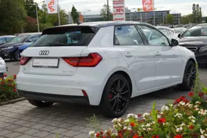 Audi A1 Sportback 30 1.0 TFSI Klimaaut. LED Tempomat Bild 5