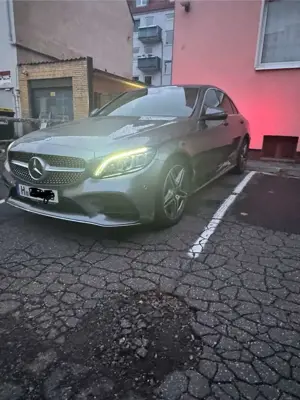 Mercedes-Benz C 180 AMG Line Bild 4