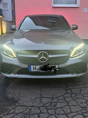 Mercedes-Benz C 180 AMG Line Bild 3
