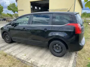 Peugeot 5008 Active Bild 2