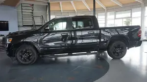 Dodge RAM 1500 HEMI *eTorque*Leder*AHK*Crew-Cab*Navi* Bild 3