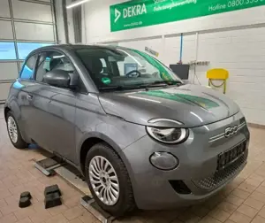 Fiat 500e 320 Km Reichweite  Navi - Klimaautomatik