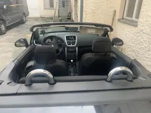 Peugeot 207 CC 120 VTi Filou Bild 5