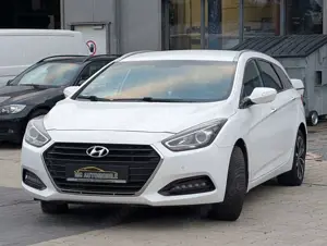 Hyundai i40 cw blue Trend*AUTOMATIK*PDC V-H*KAMERA !! Bild 1