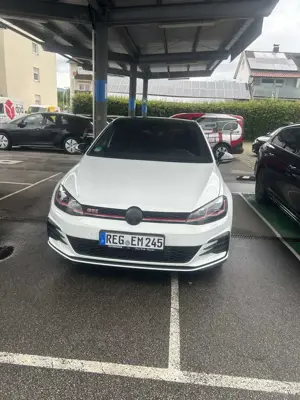 Volkswagen Golf GTI (BlueMotion Technology) DSG Performance