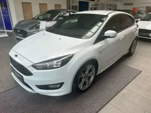 Ford Focus 1.0 Eco Boost  ST-Line Winterpaket