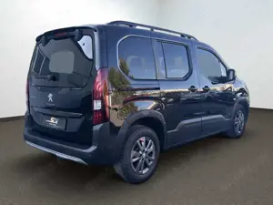 Peugeot Rifter Kombi 1.5HDi Allure Pack L1 Navi ACC AHK Bild 5