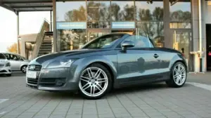 Audi TT TT Roadster 3.2 quattro 6V DSG Cabrio 250 PS
