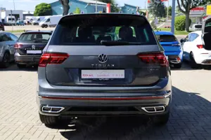 Volkswagen Tiguan 2.0 TDI R-Line 4Motion Navi ACC DCC AHK Bild 4