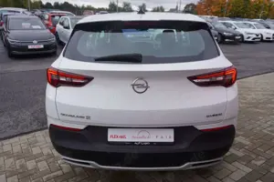 Opel Grandland Hybrid Elegance EAT8 LED Navi Kamera Bild 3
