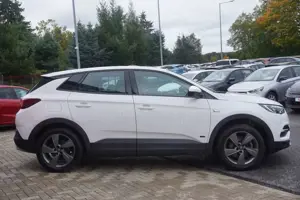Opel Grandland Hybrid Elegance EAT8 LED Navi Kamera Bild 4