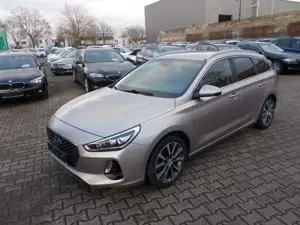 Hyundai i30 CW Premium AHK LED Navi Leder WR