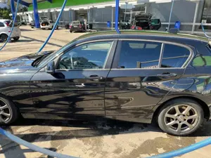 BMW 120 120d Sport-Aut. BluePerformance Urban Line Bild 3