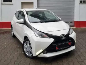 Toyota Aygo x-play touch