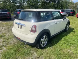 MINI One One TÜV NEU Bild 4