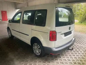 Volkswagen Caddy PKW Trendline BMT DSG  4Motion Bild 5
