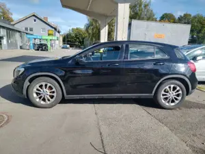 Mercedes-Benz GLA 180 GLA -Klasse GLA 180