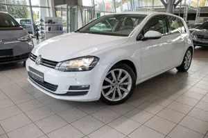 Volkswagen Golf Highline | DSG | Navi | AHK | Kamera | Sitzheizung