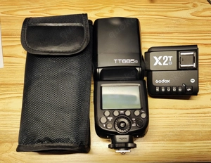 Neuwertiger Godox Blitz für MFT Olympus und Panasonic