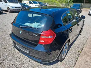 BMW 116 Baureihe 1 Lim. 116i Bild 3