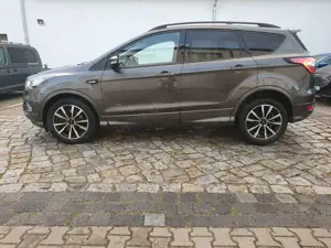 Ford Kuga Bild 2