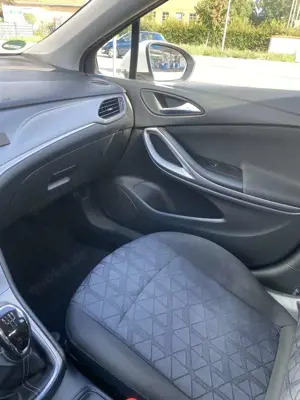 Opel Astra Bild 2