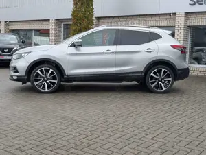 Nissan Qashqai Acenta - 19" Alu + AHK + 8-fach bereift Bild 2