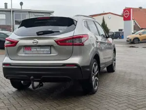 Nissan Qashqai Acenta - 19" Alu + AHK + 8-fach bereift Bild 4