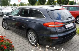 Ford Mondeo Turnier Titanium Klimaaut. LED Navi AHK Bild 4