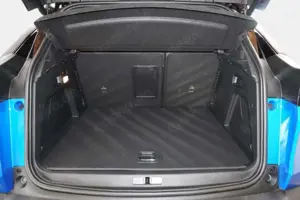 Peugeot 3008 Hybrid 225 e-EAT8 GT++SHZ++RFK++EPH vo+hi Bild 5