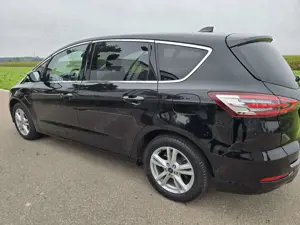 Ford S-Max S-Max 2.5 Duratec FHEV TITANIUM Bild 3 Ford S-Max S-Max 2.5 Duratec FHEV TITANIUM Bild 3