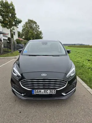 Ford S-Max S-Max 2.5 Duratec FHEV TITANIUM Bild 5 Ford S-Max S-Max 2.5 Duratec FHEV TITANIUM Bild 5