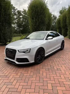 Audi RS5 4,2 V8 + Akrapovic Suzukagrau