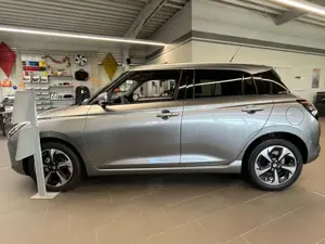 Suzuki Swift 1.2 Hybrid  Comfort+ Vorführwagen Bild 2