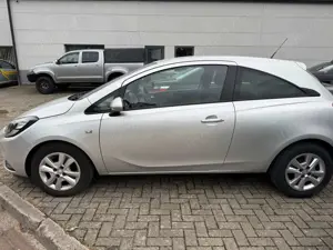 Opel Corsa Edition aus erster Hand Bild 3