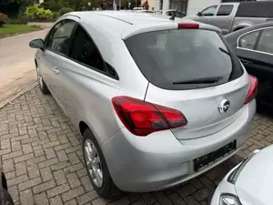 Opel Corsa Edition aus erster Hand Bild 4