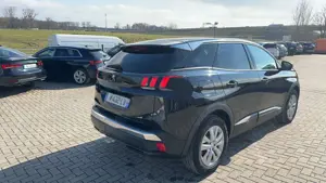 Peugeot 3008 Puretech 130ch SS BVM6 Allure Bild 4