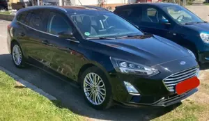 Ford Focus Focus Turnier 2.0 EcoBlue Aut. TITANIUM Bild 2