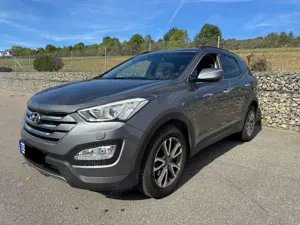 Hyundai SANTA FE Santa Fe Diesel 2.0 CRDI 2WD Style viele NEUTEILE Bild 3