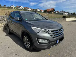 Hyundai SANTA FE Santa Fe Diesel 2.0 CRDI 2WD Style viele NEUTEILE Bild 4